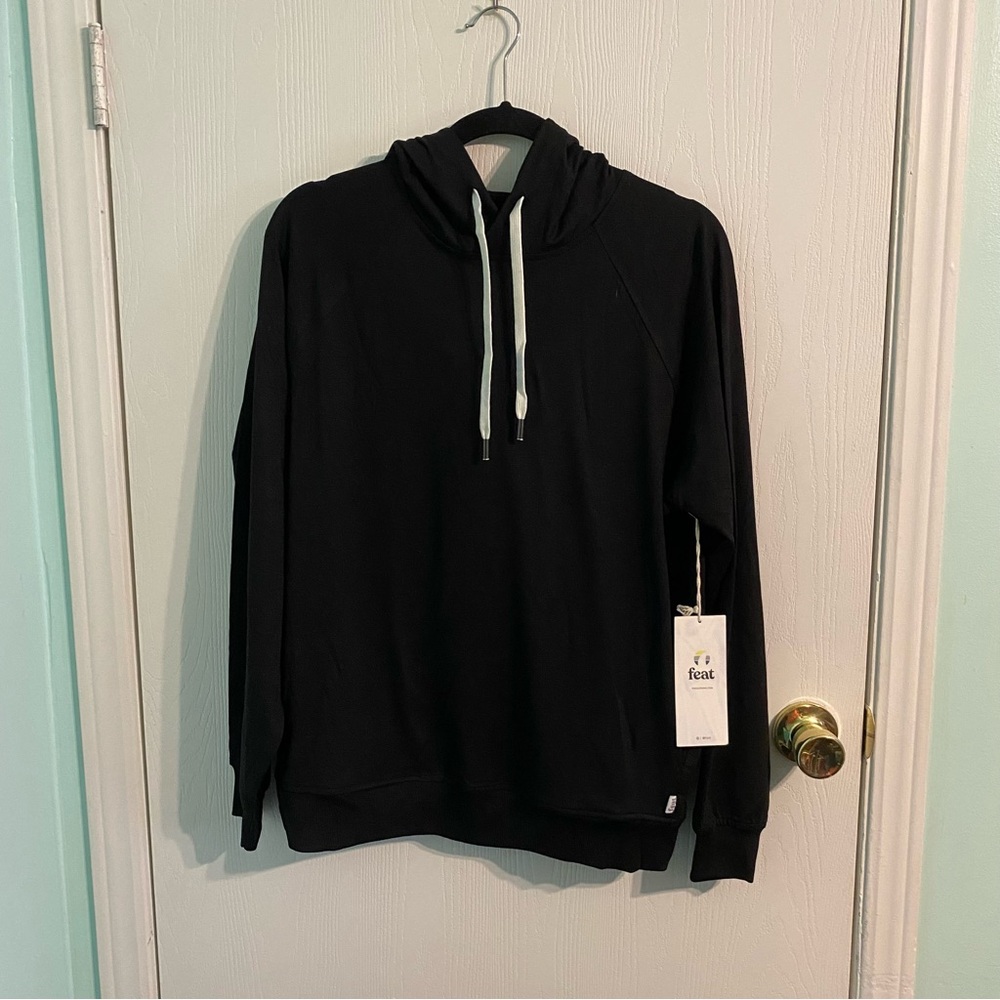 NWT Feat FlowTech Roam Hoodie Black Buttery Soft Lightweight Athleisure Size M